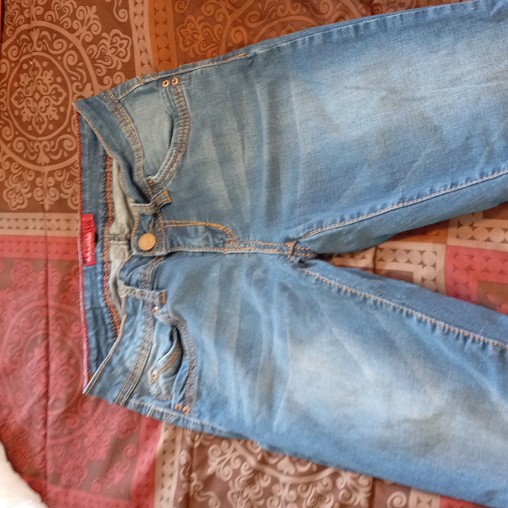 Skinny jeans